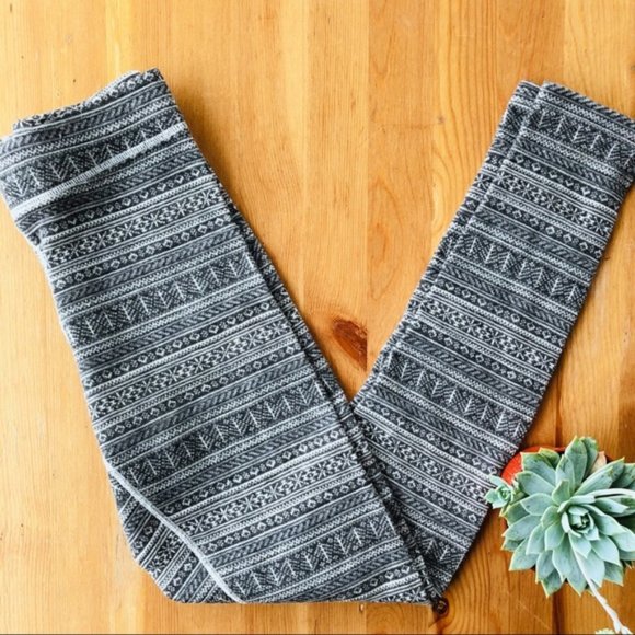 Roots Women's Patterned Fair Isle Knit Leggings - Picture 5 of 12